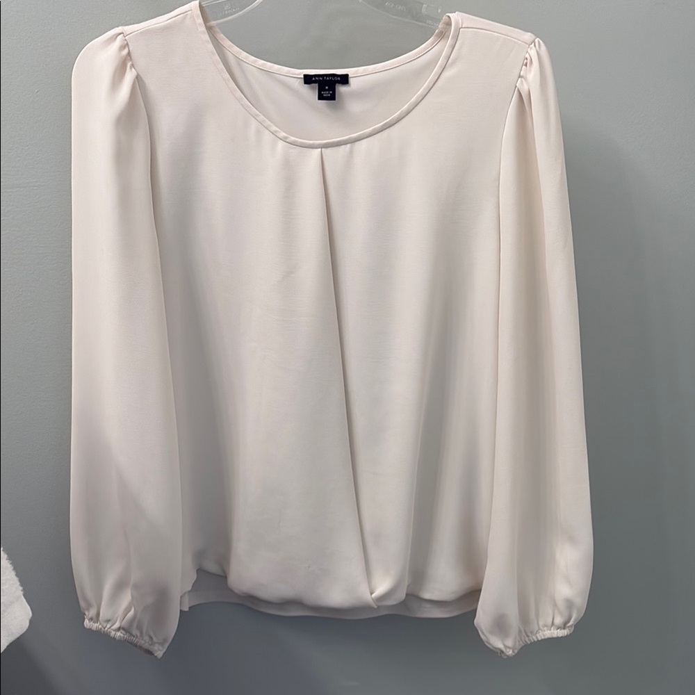 Ann Taylor Pink and White Puff Sleeve Blouse Relaxed Pleated